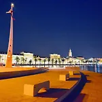 Апартаменты One Bedroom Terrace Parking